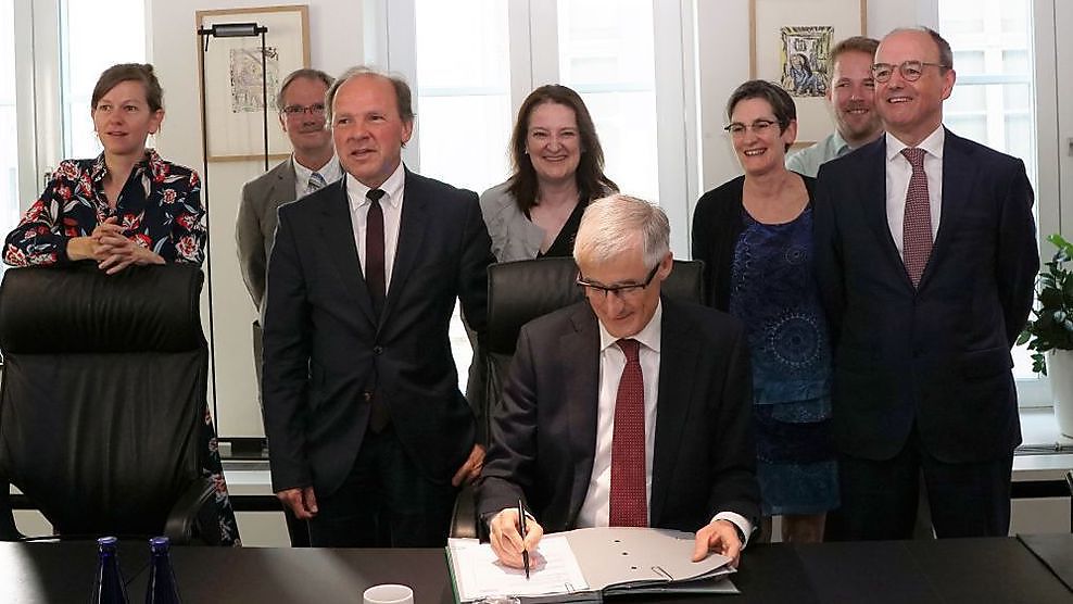 Flanders’ FOOD ondertekent clusterpact