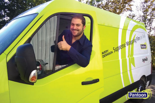 Pantoon vient jusqu'à vous avec le Avery Dennison Supreme Wrapping Film