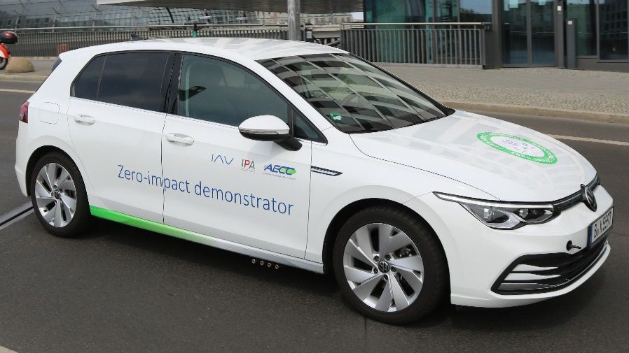 L'AECC démontre les émissions à zéro impact sur l'environnement d'une voiture à essence