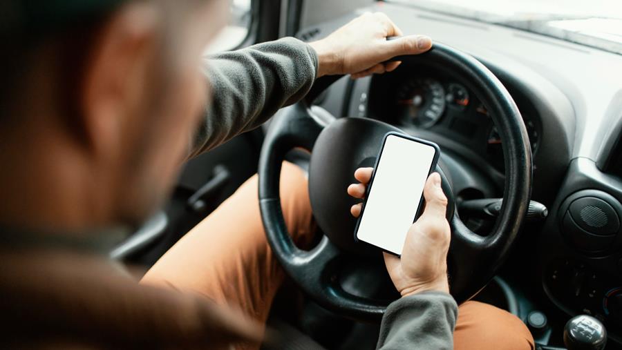 Les chauffeurs de camionnettes sont distraits 8% du temps